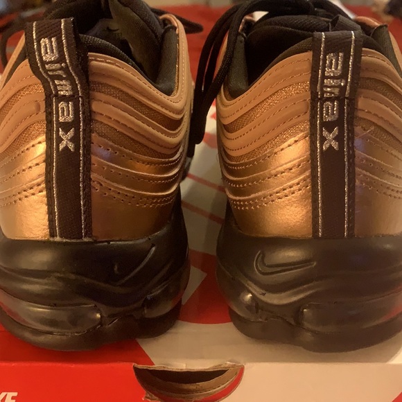 Women’s Nike Airmax 97 (like new….worn 2 times) - Picture 9 of 12